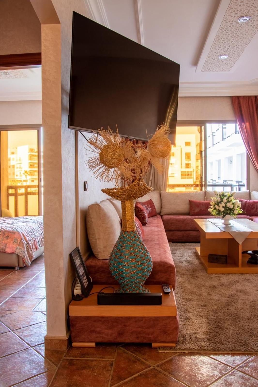 Prime Apt Near Beach With Pool, Amenities, Activities Deals Agadir Buitenkant foto
